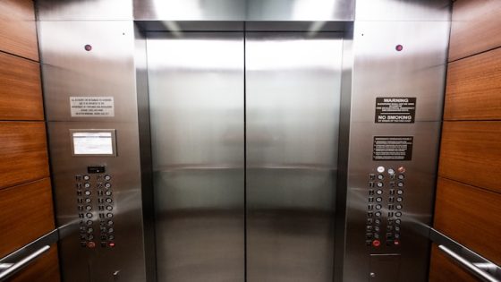 تفسير حلم المصعد في المنام لابن سيرين