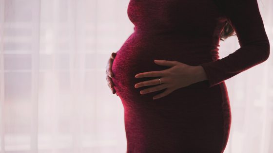 تفسير رؤية امرأة حامل في المنام للرجل