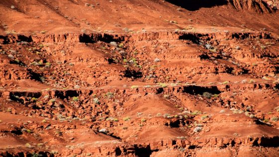 تفسير رؤية الوادي في المنام وحلم الغرق في الوادي